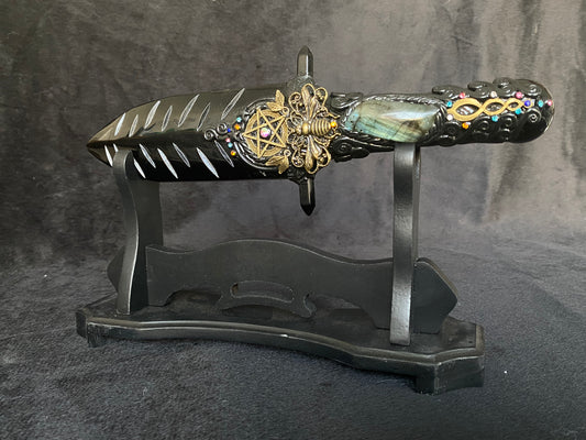An black obsidian knife
