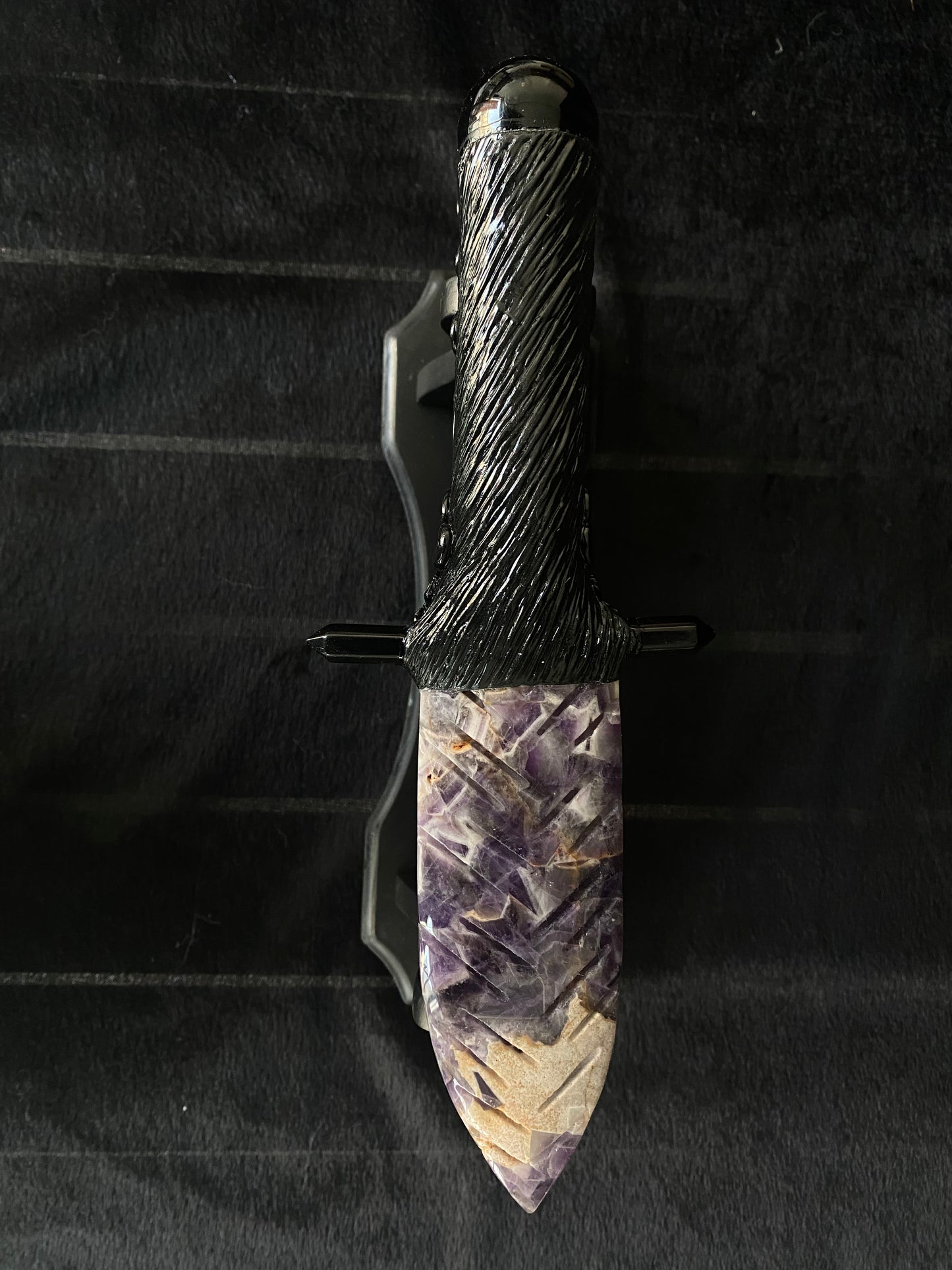An black obsidian knife